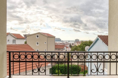 Квартира, 958 м², 235 144$ — FAKTOR